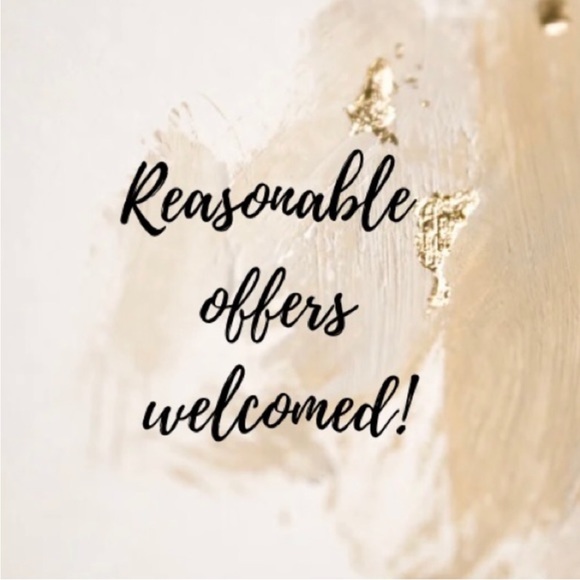 Welcome to my closet - Picture 10 of 10